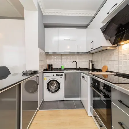 Refreshing Flat Close To Kaleici In Muratpasa Apartment